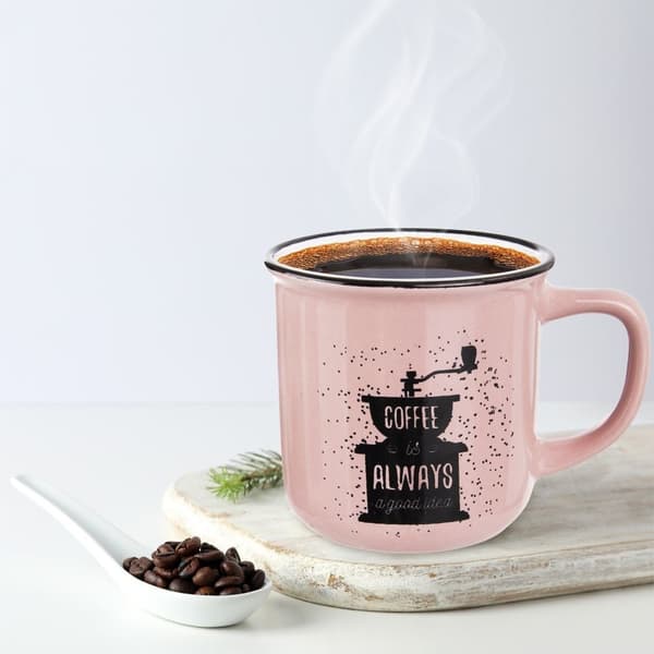 Rosa keramikkopp for kaffe og drikke