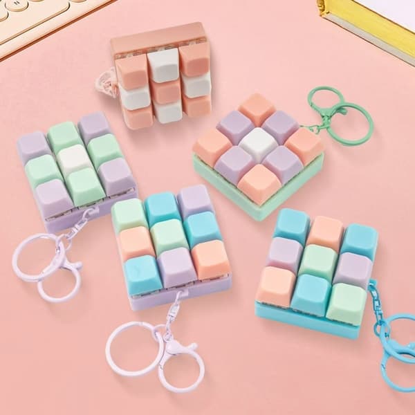 Tetris-style Stress Relief Keychain Finger Fidget - Model 1