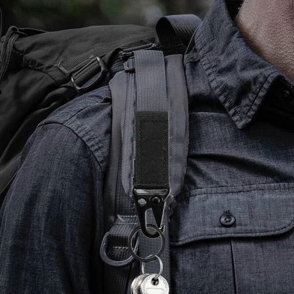 Carabiner with Hook for Strap, Outdoor Carabiner, Keychain, Camping Strap, Hanger, Portable Belt Clip Key Loop