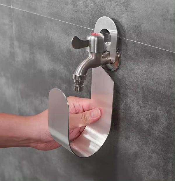 Safe Hose Holder Water Pipe Organizer for Garden & Garage