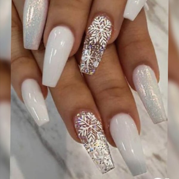 Valkoinen jää ja lumi glitter jauhe lyhyet tekonkynnet (24 kpl),