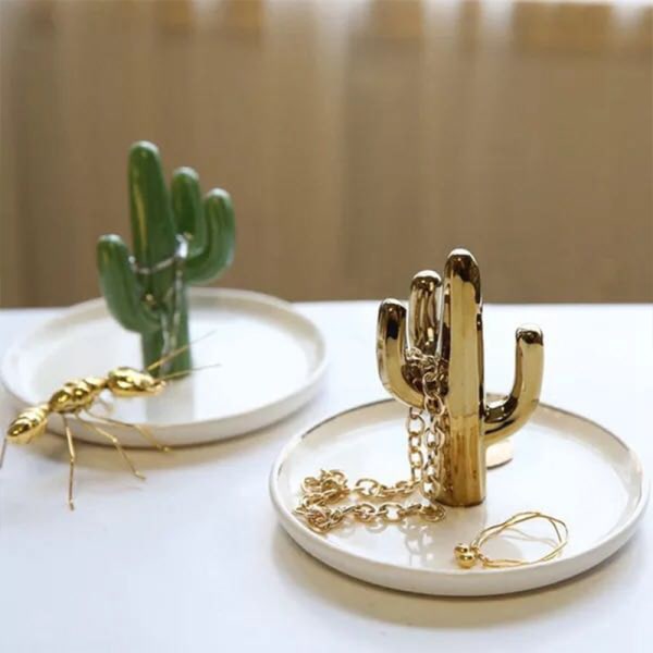 Cactus Ring Holder Vihreä korulautanen sormuksille Korvakorut Bra