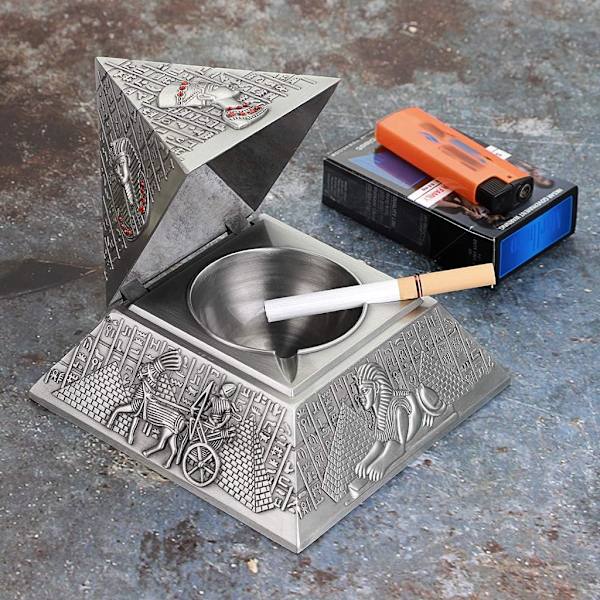 Metall Retro Pyramid Ashtray med Vindtät Lock, Inomhus och Utomhus