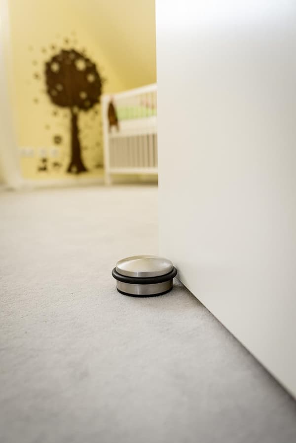 2x Dörrstopp i matt borstat rostfritt stål ⌀ 10cm, höjd: 4,5cm