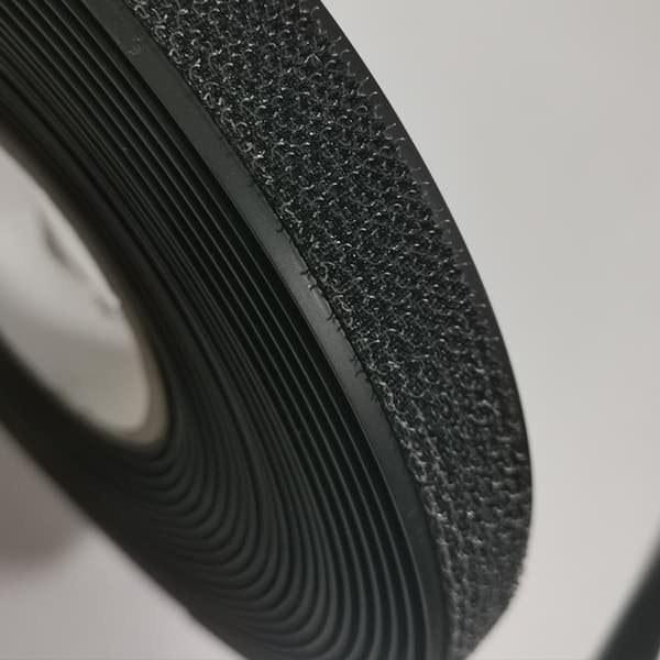 38mm x 30m borrelås selvklebende tape festet rull,