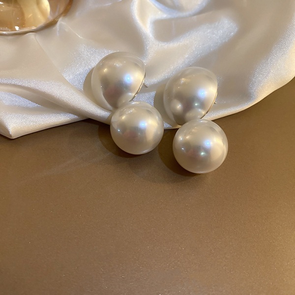 1 par Simple sølvnåle store perleøreringe design mode