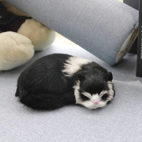 Realistinen kissan elämän nukkuminen, kissan pehmolelu, väärennetty pehmolelu, väärennös