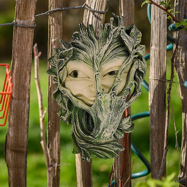 Genert træalfe-træansigt vægskulptur, mystisk dekoration, 21 cm