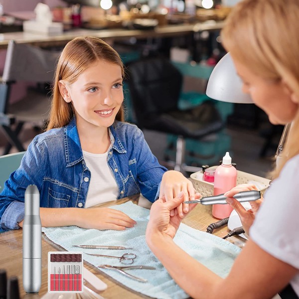 Sølvfarvet elektrisk negleboremaskine, bærbar elektrisk manicure