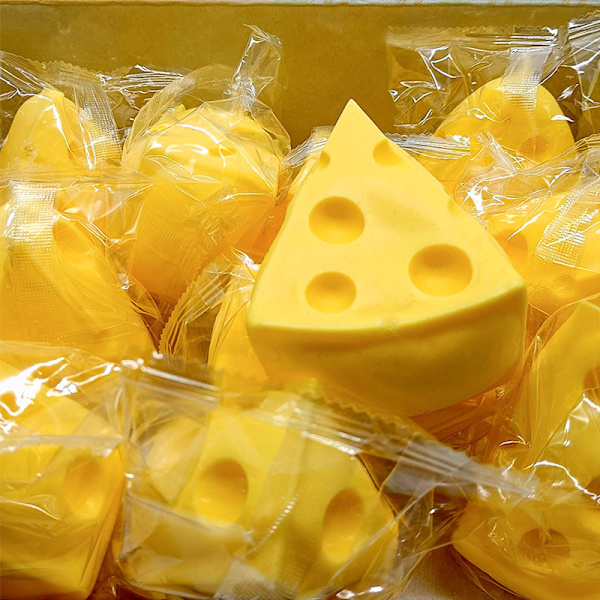Sæt med 3 Cheesy Cheesecake Stress Relief Legetøj, Tegneserie Legetøj, Sjovt Klemmelegetøj, Kæledyr Stress Relief Legetøj til Afslapning, Underholdning eller Stress Relief