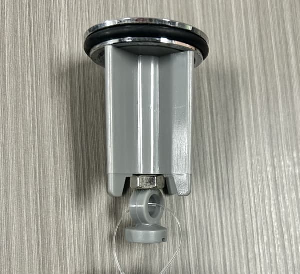 Hvit sett med 2 universelle servantplugger 40mm - Forkromet messingvask P