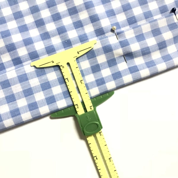 2 kpl 5-in-1 liukuva mittarin mittainen ompeluviivatyökalu ompelua varten