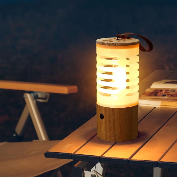 Wild campinglys dobbel LED-berøringsbryter ved nattbord