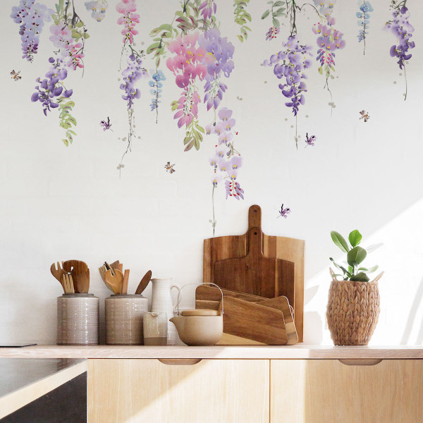 Dekorativt veggklistremerke av planter, blomster, vinranker, sommerfugl