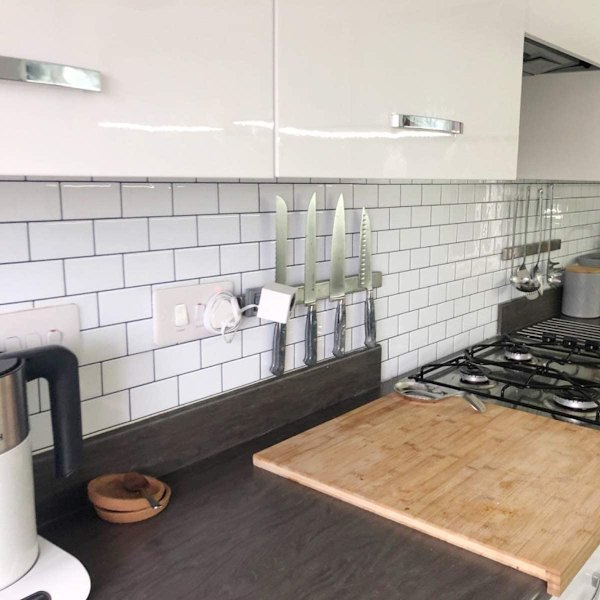 1-arkki valkoisia laattoja kuori ja kiinnitä backsplash, kiinnitä laatat K