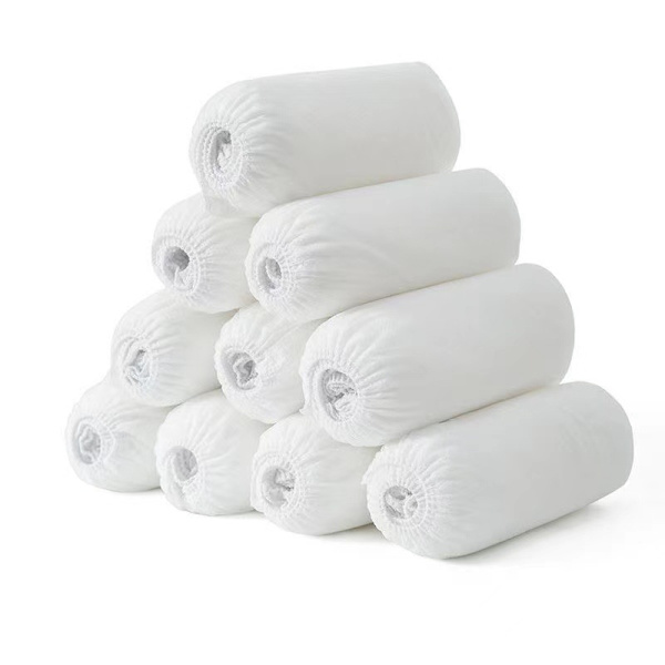 100 engångsskydd i non-woven-tyg för skoskydd vid mattstädning,