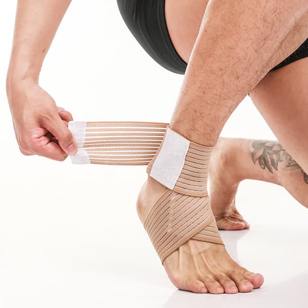 Ett par (svart, one size fits all) tryckjusterbar rem