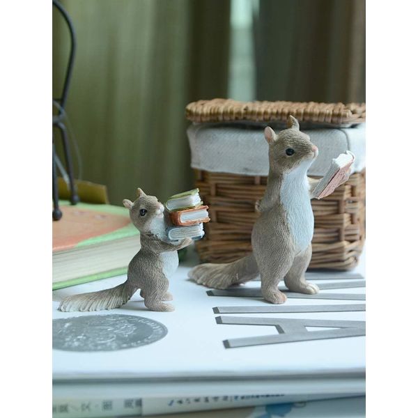 Keijupuutarhan miniatyyriset lukukirjan hahmot - Motivoitu lukeminen C