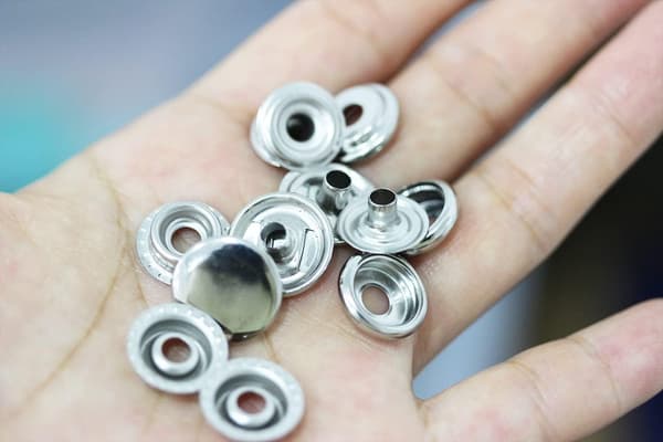 50 sæt rustfrit stål trykknapper, 15 mm kraftige trykknapper (200 stk)