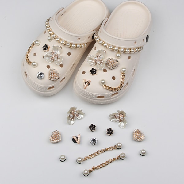 14 delar 3D pärlor träskor sandaler ornament, skoberlocker, söt sko