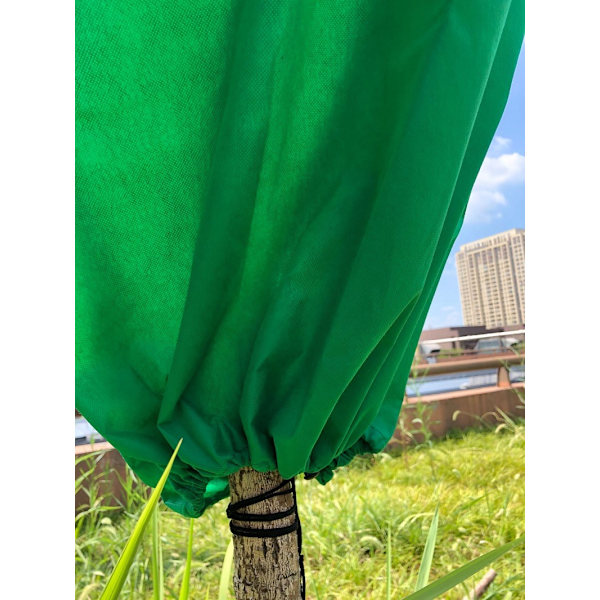 2 stk. (80*100 cm) plantebeskyttelse mod frost om vinteren