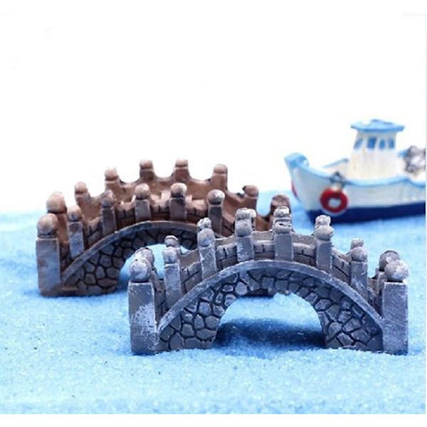 2 kappaletta Kobashi-miniatyyriakvaarion koristeita