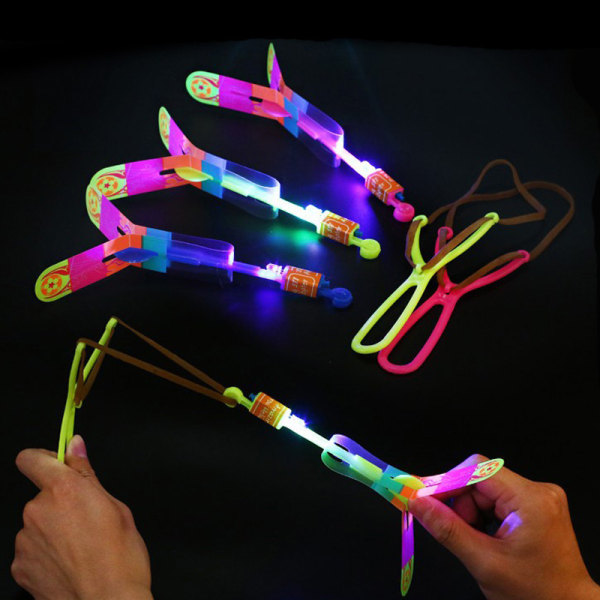 10 stk Amazing Led Light Arrow Rocket Roterende Flyvende Legetøj Børn