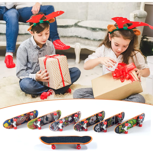 24 stk Toy Finger Skateboard Fingerboards med 32 Interchange