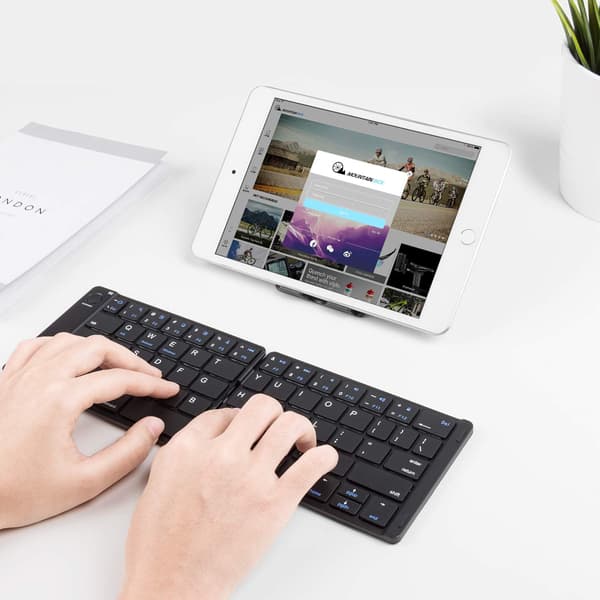 Hopfällbart Bluetooth-tangentbord - bärbart trådlöst tangentbord med