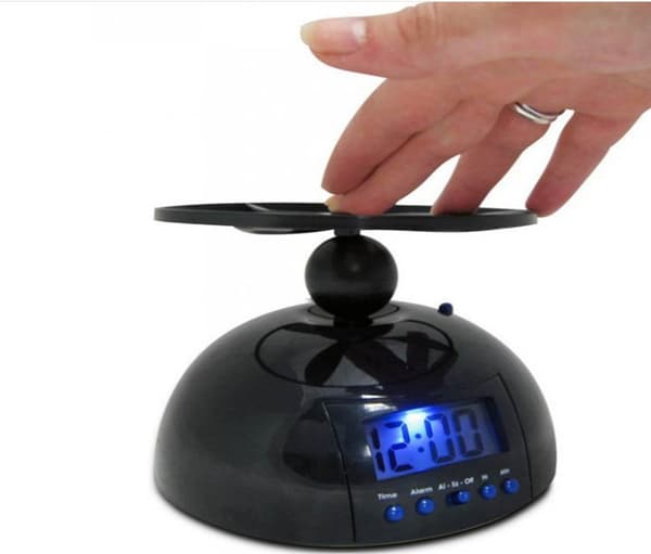Flygande väckarklocka LED-display Digital väckarklocka Snooze Al