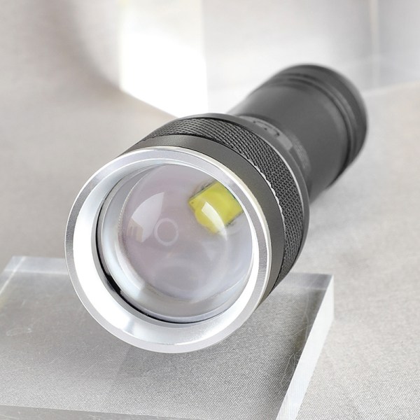 ampe Oppladbar LED-lommelykt, 2 stk 2000L Ultra kraftig Milit
