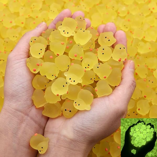 100 mini kyllingfigurer i harpiks | Selvlysende i mørket