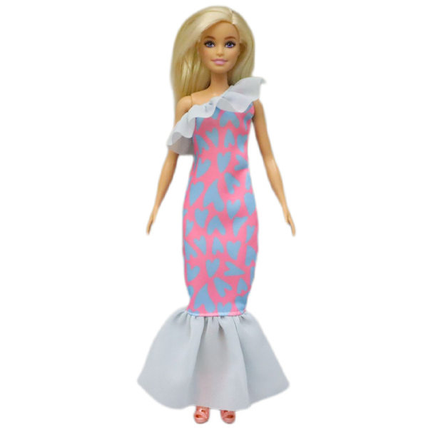 Vaatteita Barbielle, 10 kpl Barbie-nuken vaatteita