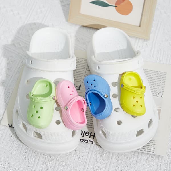 4 stk. 3D Clog Sandaler Smykker (Tilfældig Farve), Sko Charms, Søde