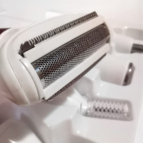 Elektrisk barbermaskine kan anvendes til ansigtsbehandlinger med løs næse for kvinder