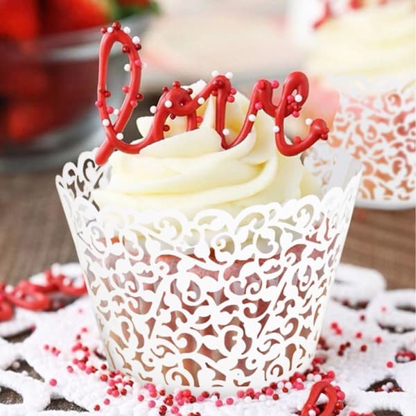 100 tykkede laser hulede kakekopper omgir baking p