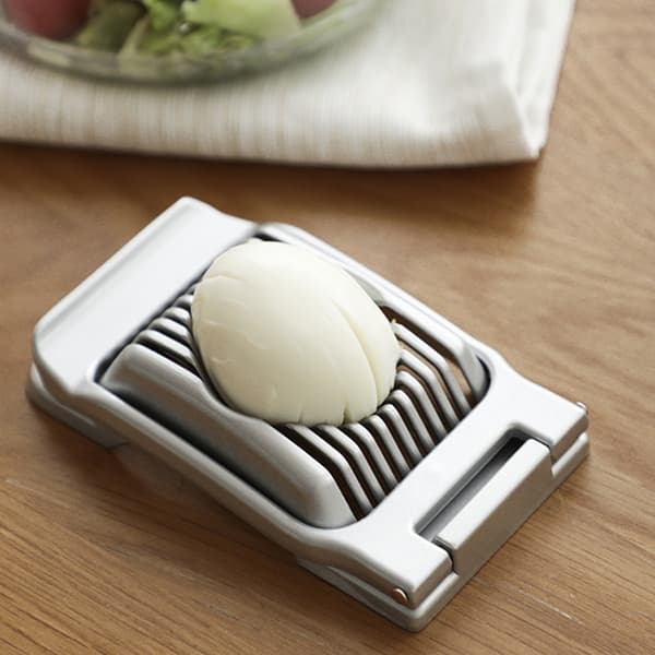 Egg Slicer i Rustfritt Stål, Profesjonell Kokt Egg Kutter, Egg