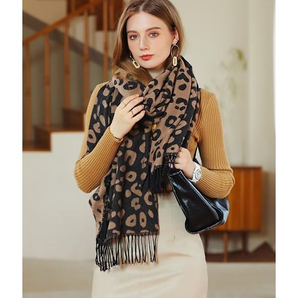 Damhalsduk pompom imitation kashmir leopardmönstrad varm sjal