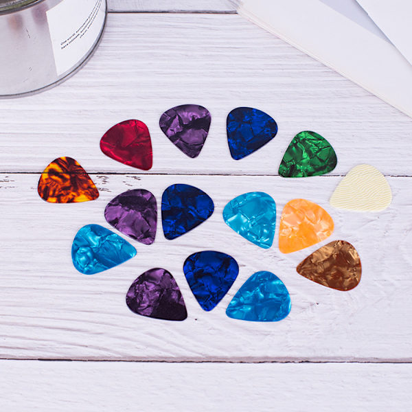 Set med 20 gitarplektere, tykkelse 0,46 celluloid gitarplektere for