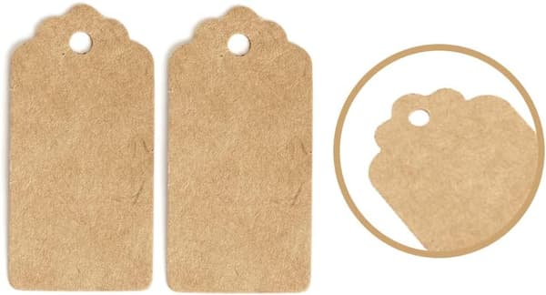 Kraftpapper Presentlappar, Bruna, Scallop 4x2 cm, 100-pack med Snöre