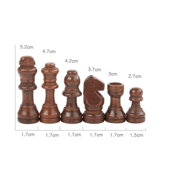 32 st schackpjäser i trä utan bräde, bärbara