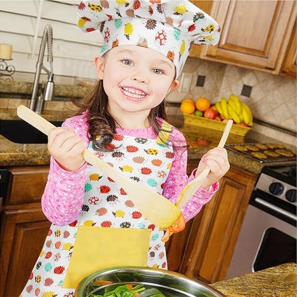 M Børneforklæde og kokkehat - Sødt børneforklæde med justerbar