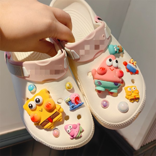 12 st 3D Clog Sandaler Smycken (Sponge Bob), Skosmycken, Söt Skosmycken för Clogs Skor Armband DIY