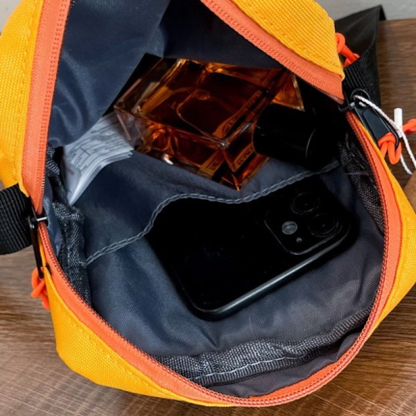 PATA Liten Crossbody Väska för Män, Mini Messenger Väska Axelväska för Telefon Pass Red
