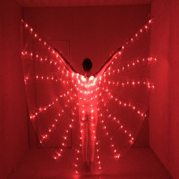 LED Belly Dance Light-Up Vingar med töjbara pinnar - Halloween julframställningskostymer för vuxna och barn Red - 140cm Adults