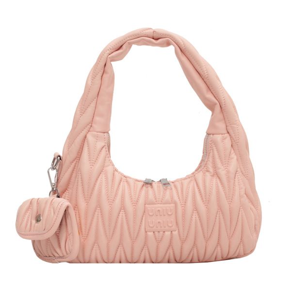 Quiltad regenererad nylon rosa
