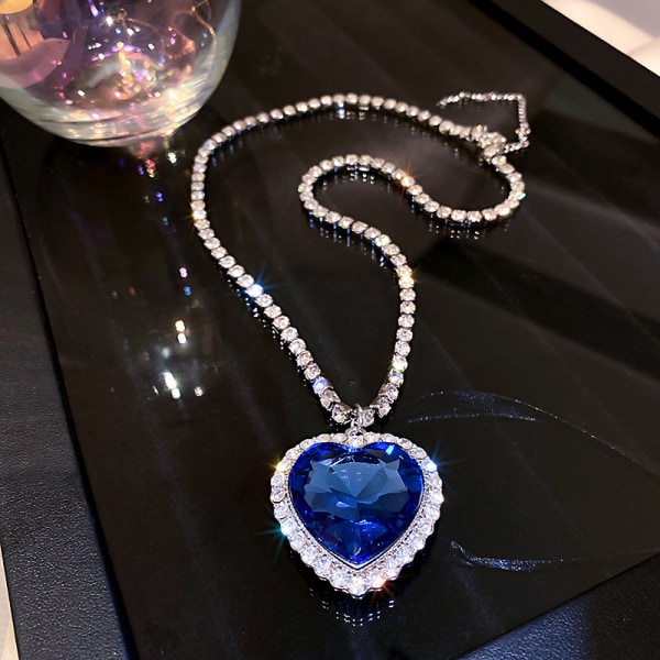 Blue Heart Crystal halsband kvinnors hänge lång kedja Personali