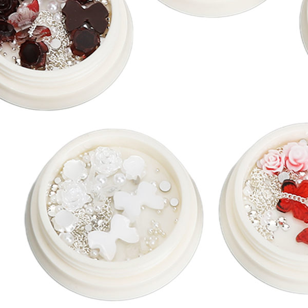 5 Ask Nagelblommor Fjäril 3D Nagelkonst Charm Glittrande Dekorativa Manikyr Charm med Artificiella Pärlor