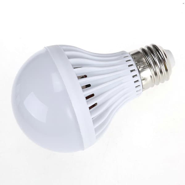 7W E27 220V Sensor LED Lampe Pære Lyd Lys Sensor Auto Smart Pære (hvidt Lys)