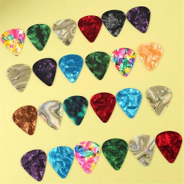 B 30-pack Gitarrplektrum Celluloid Gitarrplektrum 0,46 0,71 0,96 mm Färgglada Bekväm Känsla